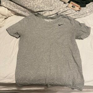 Nike Gray Short Sleeve Tee Classic Crew Neck